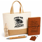 Coffret Cadeau J’peux pas je suis Hôtelier – Sac jute, carnet, stylo, porte-clés et marque-page