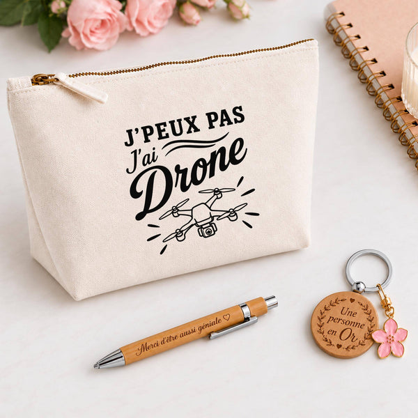 Coffret Cadeau J’peux pas j’ai Drone – Trousse, stylo bambou et porte-clés