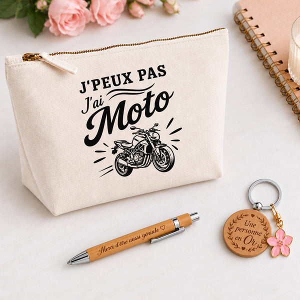 Coffret Cadeau J’peux pas j’ai Moto – Trousse, stylo bambou et porte-clés