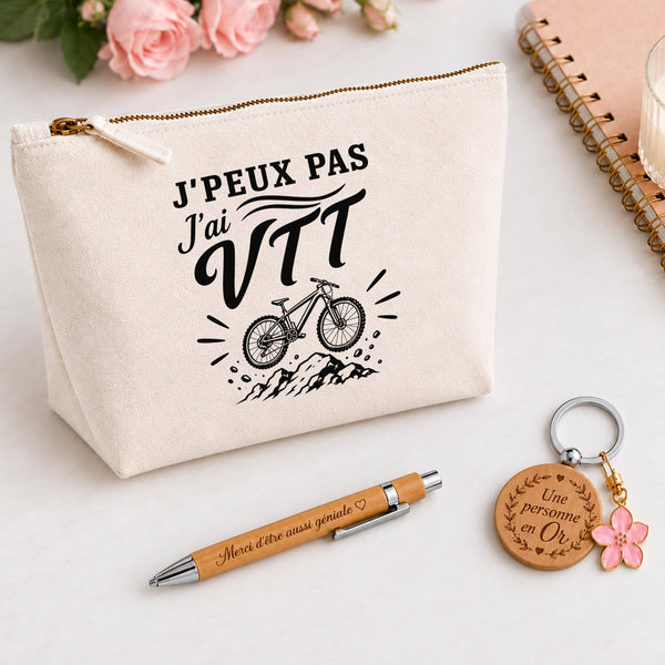Coffret Cadeau J’peux pas j’ai VTT – Trousse, stylo bambou et porte-clés