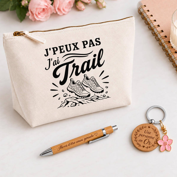 Coffret Cadeau J’peux pas j’ai Trail – Trousse, stylo bambou et porte-clés