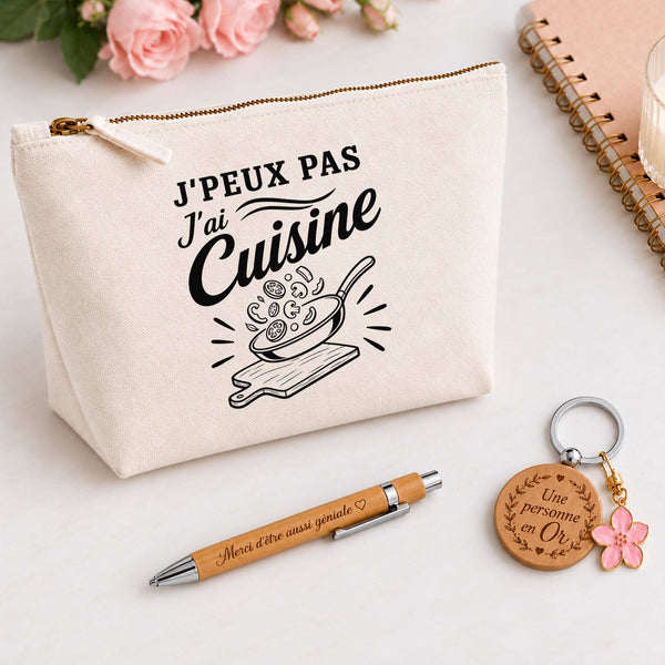 Coffret Cadeau J’peux pas j’ai Cuisine – Trousse, stylo bambou et porte-clés
