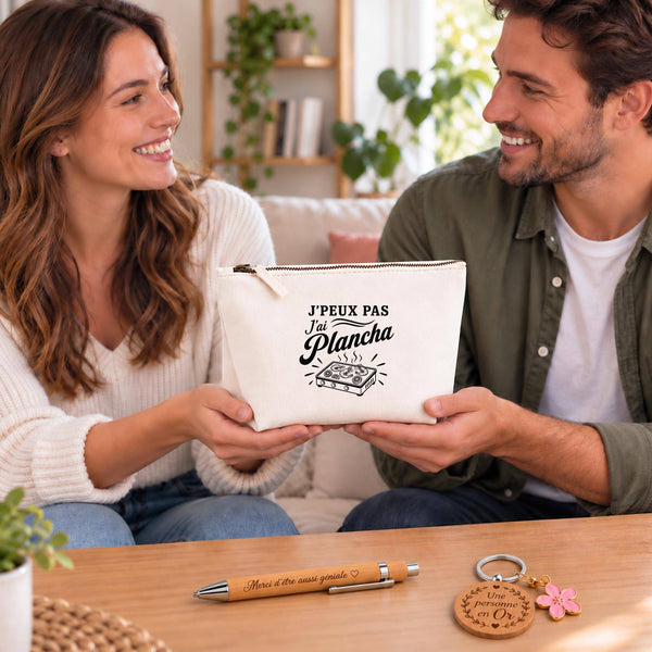 Coffret Cadeau J’peux pas j’ai Plancha – Trousse, stylo bambou et porte-clés