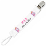 Attache tétine pour prénom Mila – Reine de la tétine | Cadeau naissance bébé fille personnalisé