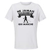 Maillot de Sport Femme Marche Sexagenaire - T-Shirt Respirant Polyester Manches Courtes - Cadeau Sportive Anniversaire Noël Fête des Mères