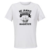 Maillot de Sport Femme Maquetiste Sexagenaire - T-Shirt Respirant Polyester Manches Courtes - Cadeau Sportive Anniversaire Noël Fête des Mères
