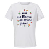Maillot de Sport Femme Mamie Elle Assure - T-Shirt Respirant Polyester Manches Courtes - Cadeau Sportive Anniversaire Noël Fête des Mères