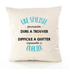 Housse de Coussin Premium Une Styliste Formidable - Coton Canvas Fairtrade Beige Idée Cadeau Décoration Canapé