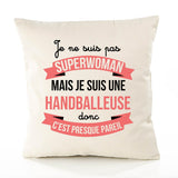 Housse de Coussin Premium handballeuse Superwomen - Coton Canvas Fairtrade Beige Idée Cadeau Décoration Canapé 40x40