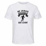 Maillot de Sport Homme Course Sexagenaire - T-Shirt Respirant Polyester Manches Courtes - Cadeau Sportif Anniversaire Noël Fête des Pères