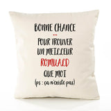 Housse de Coussin Premium Romuald ça n'existe Pas Homme - Coton Canvas Fairtrade Beige Idée Cadeau Décoration Canapé