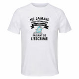 Maillot de Sport Homme Escrime Sexagenaire - T-Shirt Respirant Polyester Manches Courtes - Cadeau Sportif Anniversaire Noël Fête des Pères