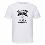 Maillot de Sport Homme Marathon Sexagenaire - T-Shirt Respirant Polyester Manches Courtes - Cadeau Sportif Anniversaire Noël Fête des Pères