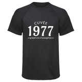 Maillot de Sport Homme 1977 Cuvee Grand Cru - T-Shirt Respirant Polyester Manches Courtes - Cadeau Sportif Anniversaire Noël Fête des Pères