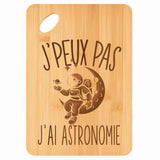 Planche bambou gravée personnalisée femme homme idée cadeau Fête des Mères Fête des Pères apéro papa maman prénom cuisine plateau fromage