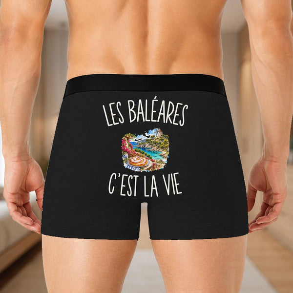 Boxer Homme Les Baléares c’est la vie – Impression au dos – Noir