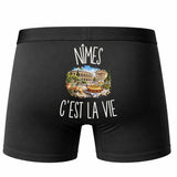 Boxer Homme Nîmes c’est la vie – Impression au dos – Noir