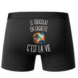 Boxer Homme Le Chocolat en Cachette c’est la vie – Impression au dos – Noir