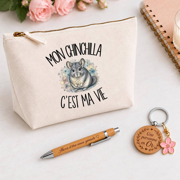 Coffret Cadeau Mon chinchilla c'est ma vie – Trousse, stylo bambou et porte-clés