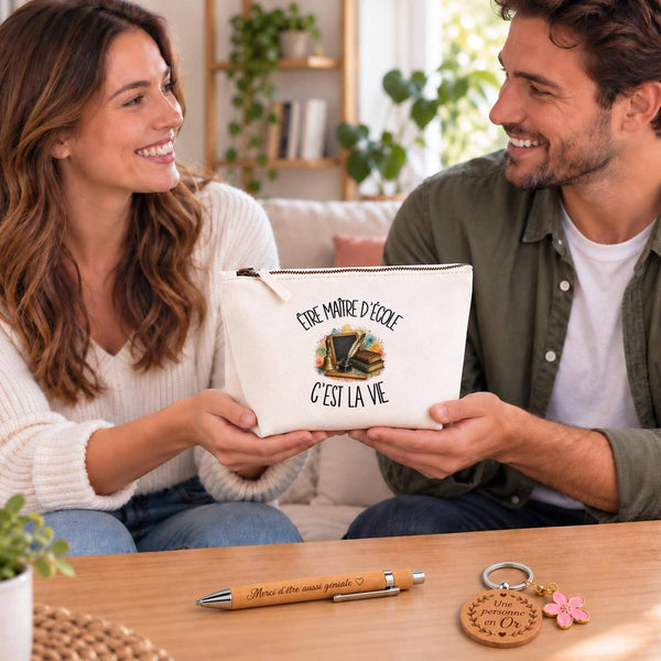 Coffret Cadeau Être maître d'école c'est la vie – Trousse, stylo bambou et porte-clés
