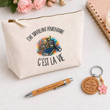 Coffret Cadeau Être surveillant pénitentiaire c'est la vie – Trousse, stylo bambou et porte-clés