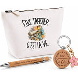 Coffret Cadeau Être tapissier c'est la vie – Trousse, stylo bambou et porte-clés