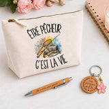 Coffret Cadeau Être pêcheur c'est la vie – Trousse, stylo bambou et porte-clés