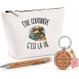 Coffret Cadeau Être couturière c'est la vie – Trousse, stylo bambou et porte-clés
