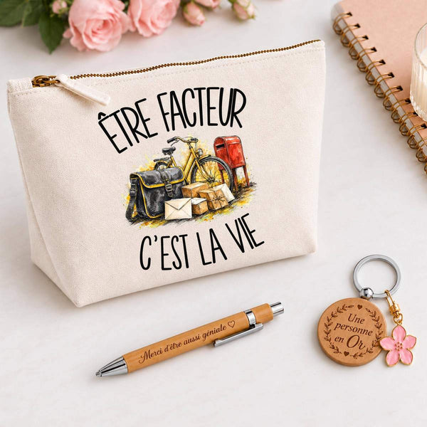 Coffret Cadeau Être facteur c'est la vie – Trousse, stylo bambou et porte-clés