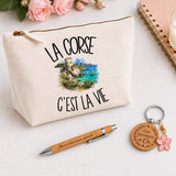 Coffret Cadeau La Corse c'est la vie – Trousse, stylo bambou et porte-clés