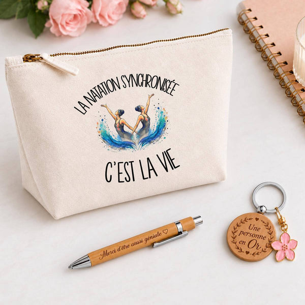 Coffret Cadeau La natation synchronisée c'est la vie – Trousse, stylo bambou et porte-clés