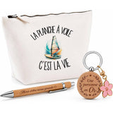 Coffret Cadeau La planche à voile c'est la vie – Trousse, stylo bambou et porte-clés