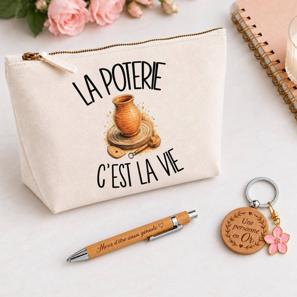 Coffret Cadeau La poterie c'est la vie – Trousse, stylo bambou et porte-clés
