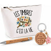 Coffret Cadeau Les timbres c'est la vie – Trousse, stylo bambou et porte-clés