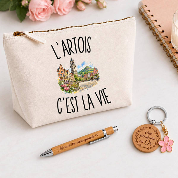 Coffret Cadeau L’Artois c’est la vie – Trousse, stylo bambou et porte-clés