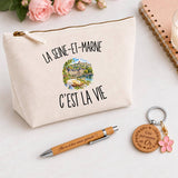 Coffret Cadeau La Seine-et-Marne c’est la vie – Trousse, stylo bambou et porte-clés
