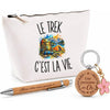 Coffret Cadeau Le Trek c’est la vie – Trousse, stylo bambou et porte-clés