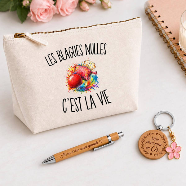 Coffret Cadeau Les Blagues Nulles c’est la vie – Trousse, stylo bambou et porte-clés