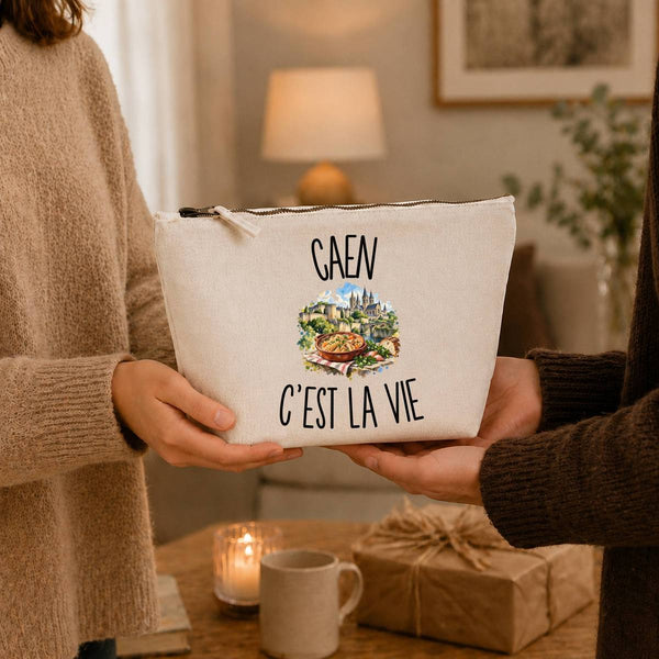 Trousse Beige Caen c’est la vie