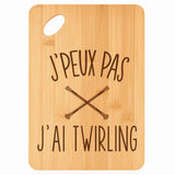 Planche bambou gravée personnalisée femme homme idée cadeau Fête des Mères Fête des Pères apéro papa maman prénom cuisine plateau fromage