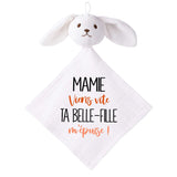 Doudou Bébé Lapin Humour Mamie Belle Fille Gaze de Coton Cadeau Baby Shower