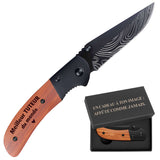cadeau homme personnalisé idée papa fête des pères noël mari saint valentin élégant pratique gravé inox bois acier durable pliant de poche utile aventurier randonneur bricoleur chic original compagnon plein air robuste cadeau unique