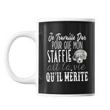 Mug Staffie Je travaille dur - Planetee