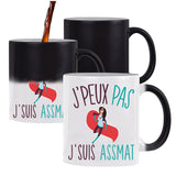 Mug Magique J'peux pas Assistante maternelle - Planetee