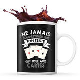 Mug personnalisable Cartes Prénom Femme Métier Age pour Joueuse de cartes - Planetee