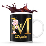 Mug noir Magalie Lettre Fleur - Planetee