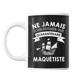 Mug femme maquétiste quarantenaire - Planetee