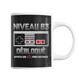 Mug Anniversaire 83 ans Gamer - Planetee