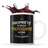 Mug noir Propriété du Meilleur Pharmacien - Planetee
