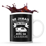Mug personnalisable caravane Prénom Femme Métier Age pour Caravanière - Planetee